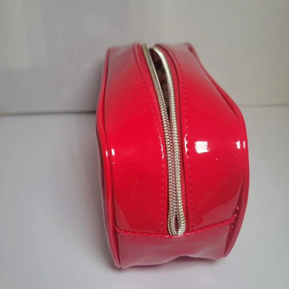 Strawberry‎ Shortcake Large Makeup Cosmetic Bag & 4 Eye Brushes & 2 Applicators
